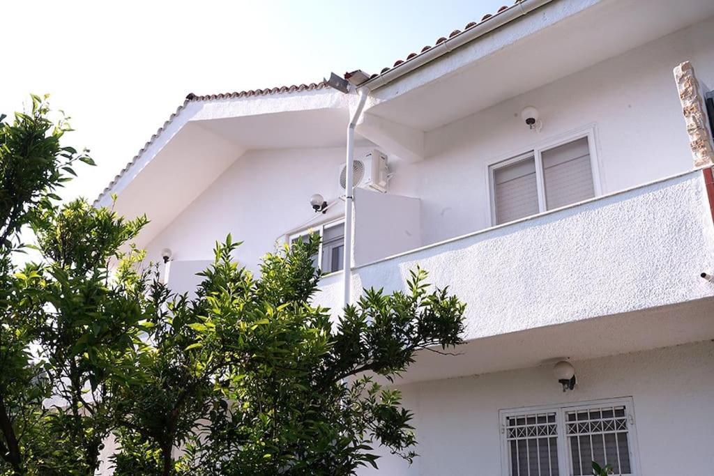 Holiday home Three Sisters House Mola Kalyva