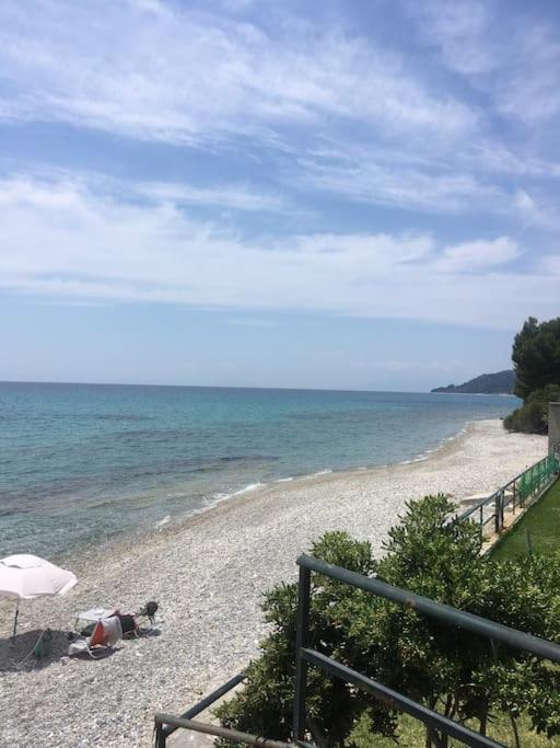 Three Sisters House Holiday home Mola Kalyva