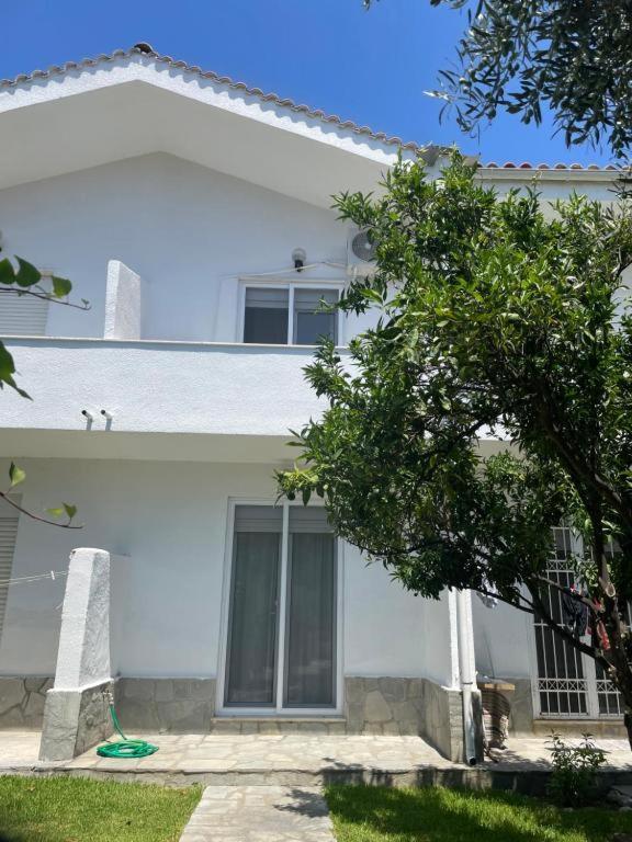 Three Sisters House * Mola Kaliva